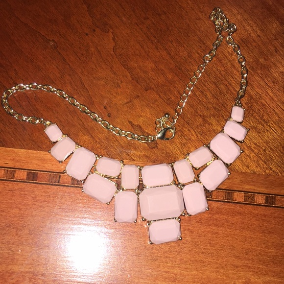 Pink statement necklace - Picture 3 of 3